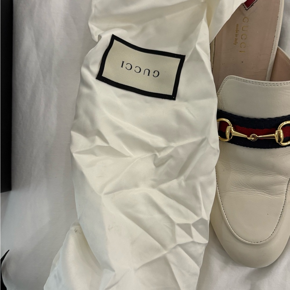 Gucci Women's Cream Leather Mules with Gold Accents - Picture 5 of 6